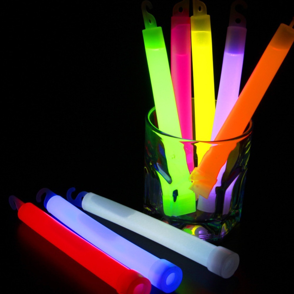 Mini bastoncini luminosi da 6  - Glow Sticks Survival recensione e prezzo